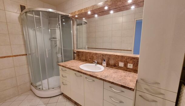 Appartement 3 pièces  à vendre Décines-Charpieu 69150