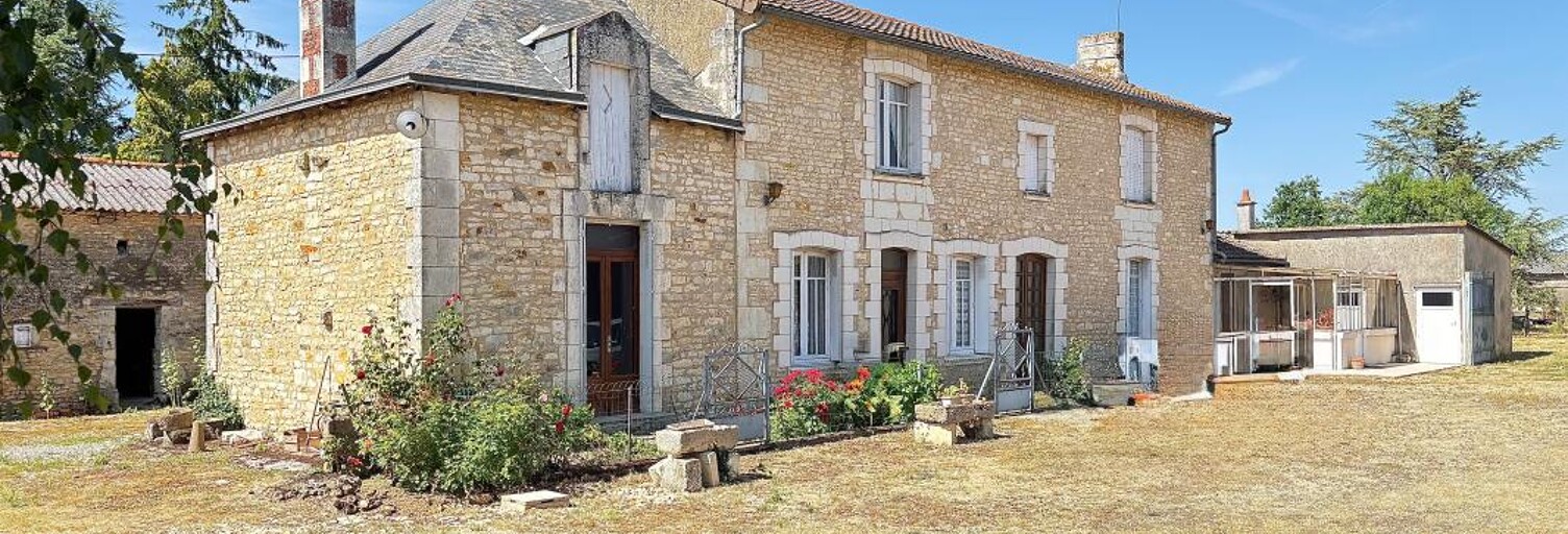 Maison 8 Pièces 212 m² à vendre à Amberre (86110)