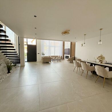 Maison 6 pièces 630000 €