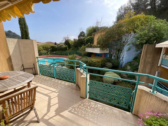 À Roquebrune-Cap-Martin, appartement trois pièces de 58 m2, — photo du bien