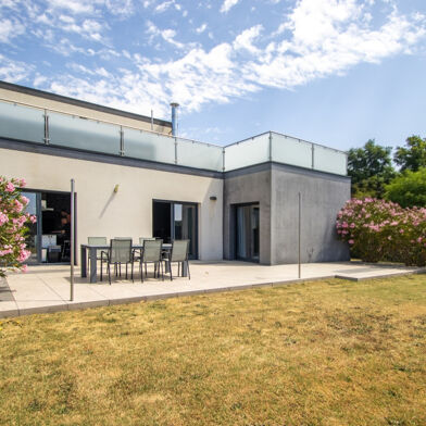 Maison 5 pièces 375900 €