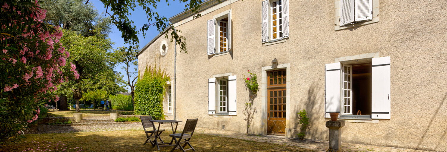 Maison 10 Pièces 321 m² à vendre à Tiercé (49125)