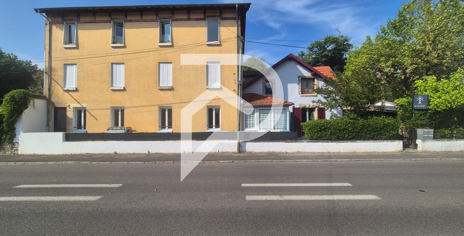 Immeuble Salies De Bearn 11 pièces 315 m² — photo 1