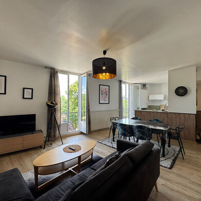 Appartement 4 pièces 1305 €