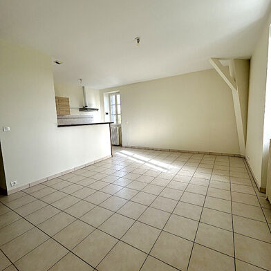 Appartement 3 pièces 757 €