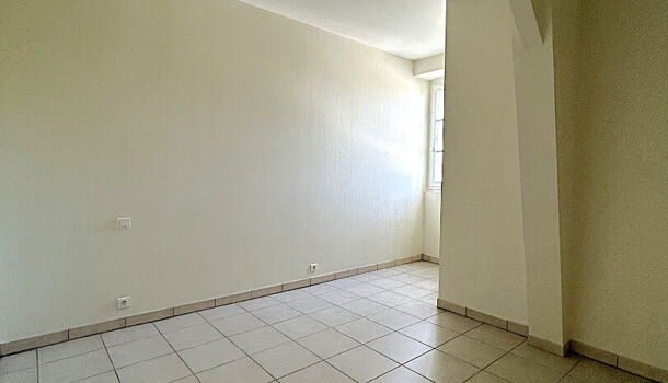 Appartement 3 pièces  à louer Jonzac 17500