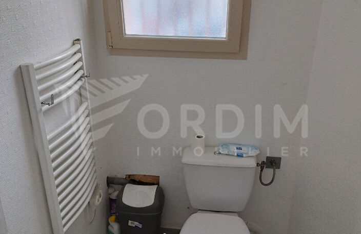 AUXERRE - 29 AV GAMBETTA - SECTEUR GARE SNCF - LOCAL VENDU OCCUPE - 54M² + CAVES — photo 5
