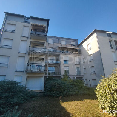 Commerce  208000 €