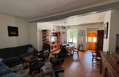 COSNE SUR LOIRE Maison comprenant deux appartements. — photo du bien