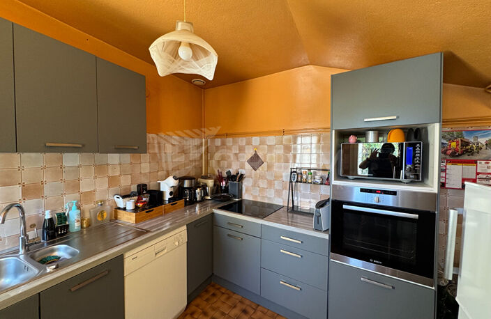 COSNE SUR LOIRE Maison comprenant deux appartements. — photo 4