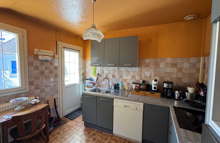 COSNE SUR LOIRE Maison comprenant deux appartements. — photo 5