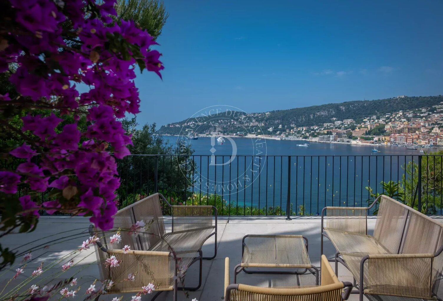 Villefranche sur mer - Villa 5 chambres — photo 1
