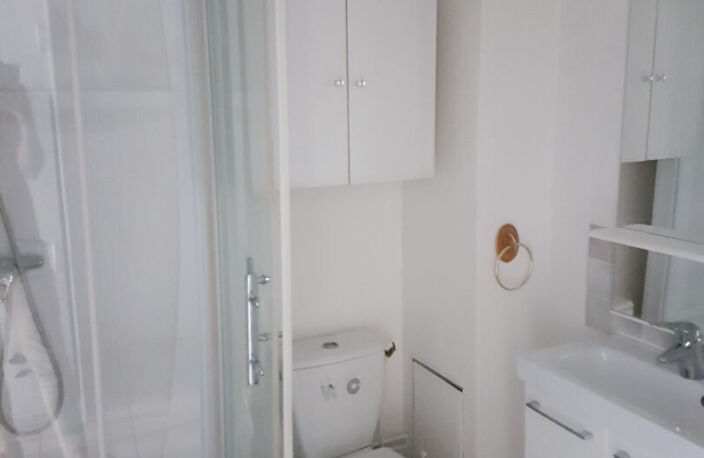 F1 MEUBLE - ROUEN VIEUX MARCHE — photo 5