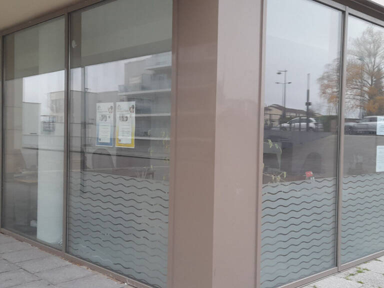 Murs  commerciaux Tinqueux centre 90 m2 — photo 1