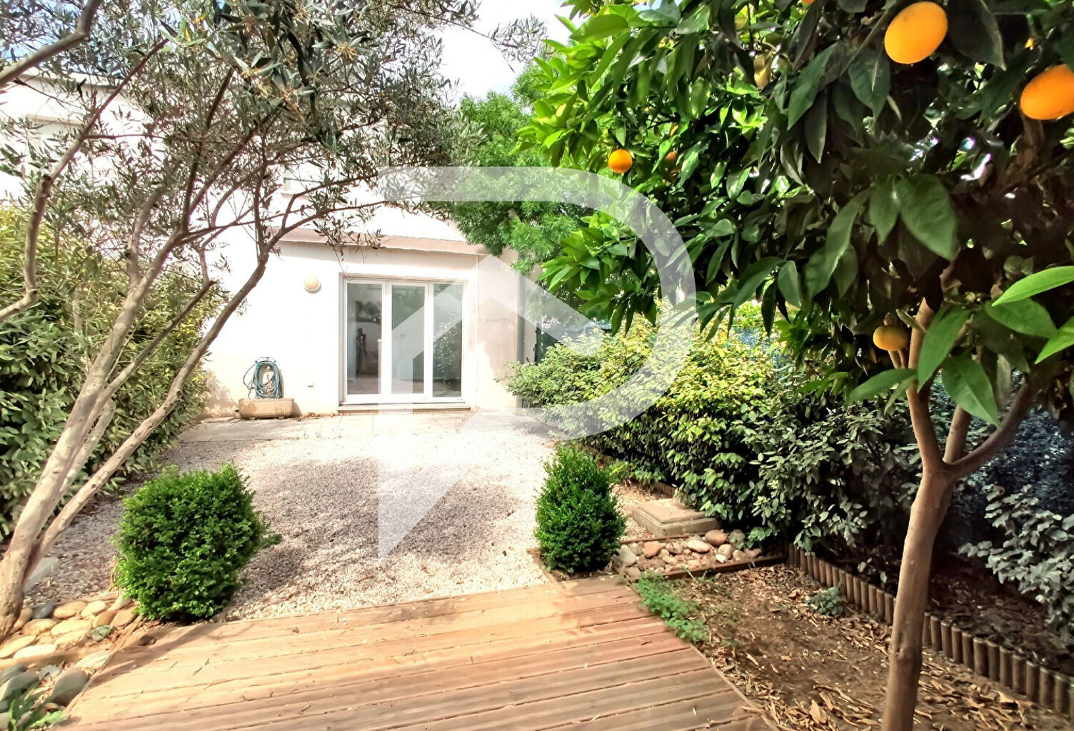 MAISON MONTFAVET 4 PIECES JARDIN ET GARAGE. — photo 1