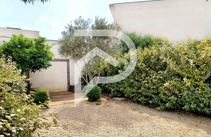 MAISON MONTFAVET 4 PIECES JARDIN ET GARAGE. — photo 3