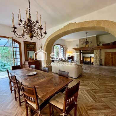 Maison 8 pièces 495000 €