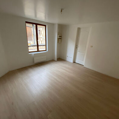Appartement 2 pièces 486 €