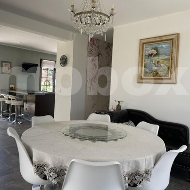 Maison 8 pièces 576800 €