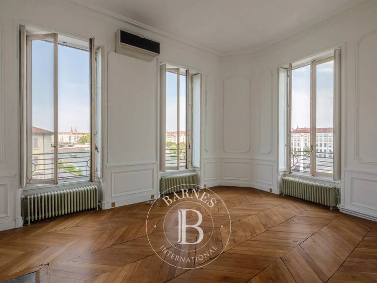 Lyon 5ᵉ – Vieux Lyon – Appartement d'angle de 203 m² – Vues Saône et Palais Saint-Jean — photo 1