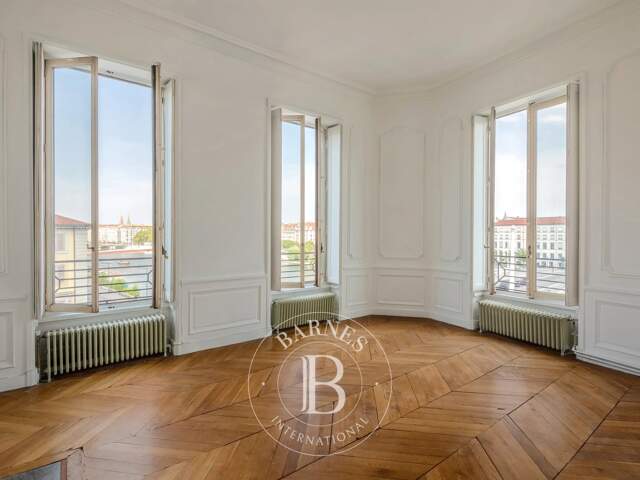 Lyon 5ᵉ – Vieux Lyon – Appartement d'angle de 203 m² – Vues Saône et Palais Saint-Jean — photo du bien