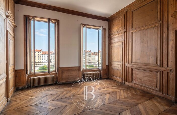 Lyon 5ᵉ – Vieux Lyon – Appartement d'angle de 203 m² – Vues Saône et Palais Saint-Jean — photo 2