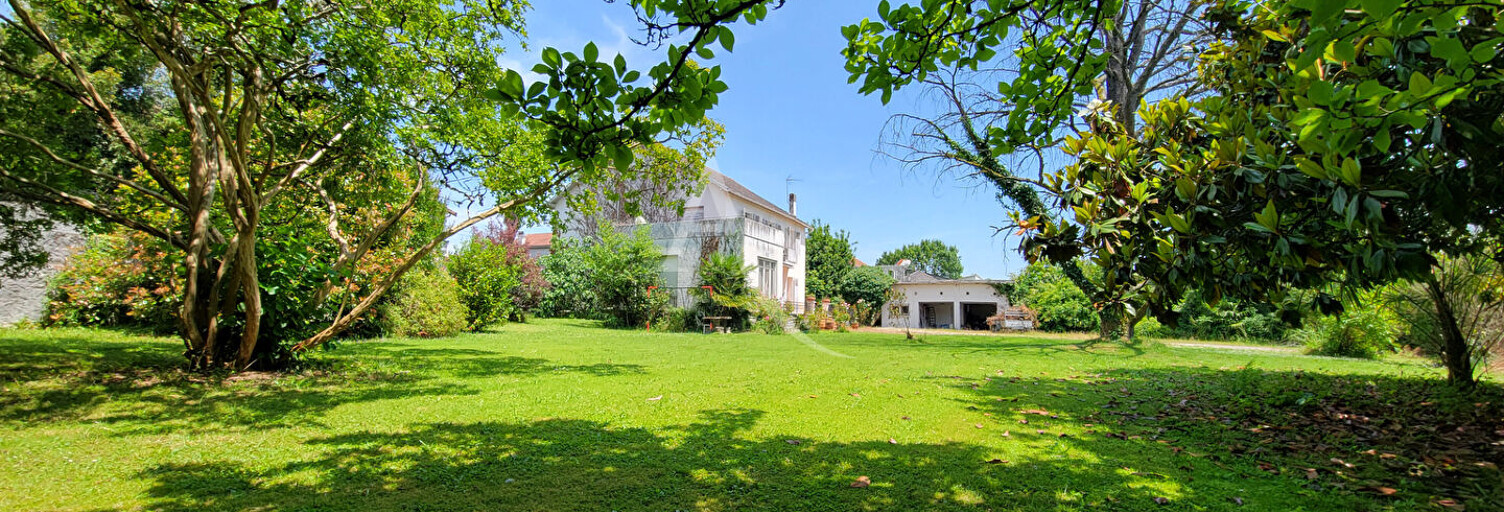 Maison 7 Pièces 235 m² à vendre à Pau (64000)