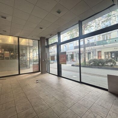 Commerce  255000 €