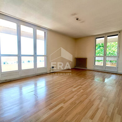 Appartement 4 pièces 129600 €