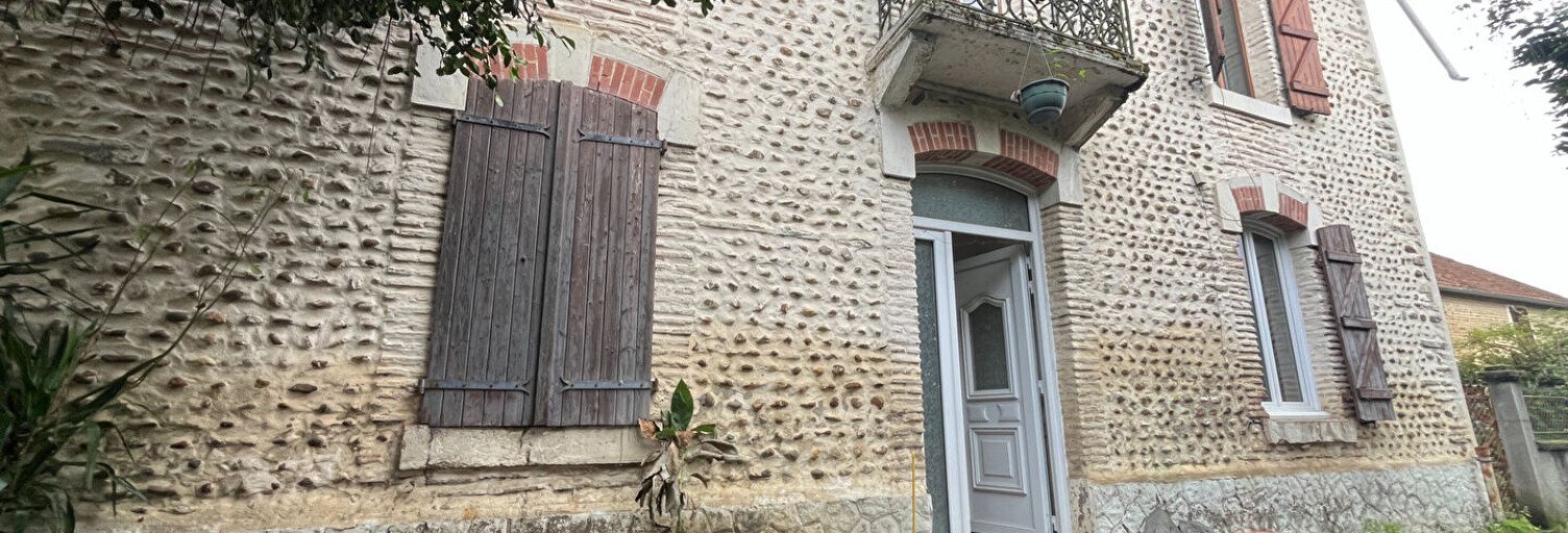 Maison 9 Pièces 202 m² à vendre à Sendets (64320)