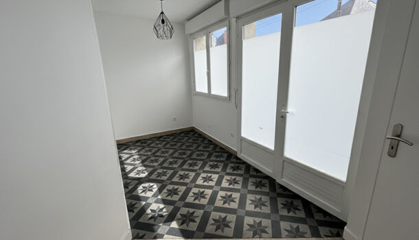 Local commercial 3 pièces  à louer Saint-Pierre-des-Corps 37700