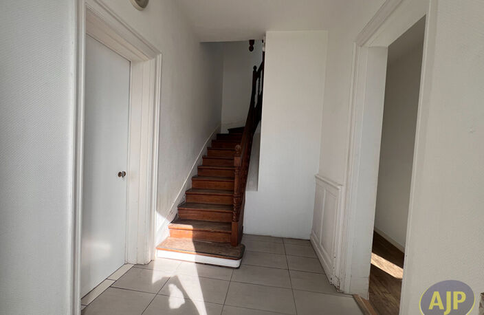 Maison de maître Hyper centre Nort sur Erdre — photo 4