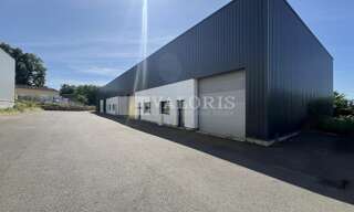 Commerce  1000 m² à louer à Montmerle-sur-Saône (01090)