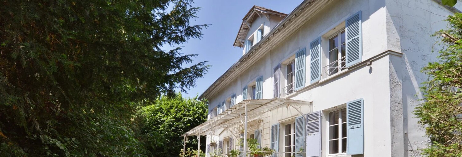 Maison 10 Pièces 333 m² à vendre à Mandres-les-Roses (94520)