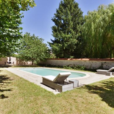 Maison 10 pièces 850000 €