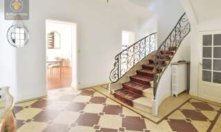 Maison 10 Pièces 333 m² à vendre à Mandres-les-Roses (94520)