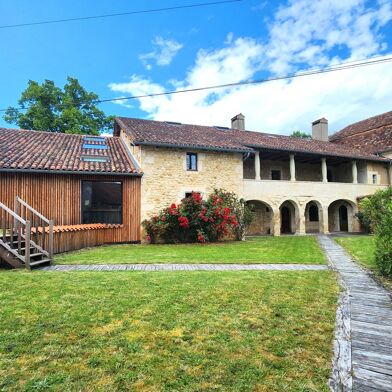 Maison 11 pièces 397000 €