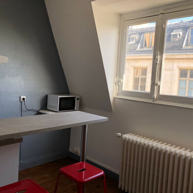 Appartement 1 pièces 390 €