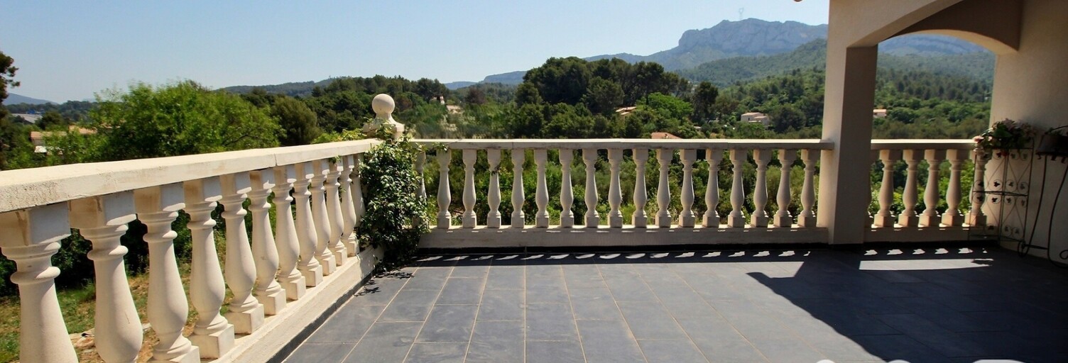 Maison 9 Pièces 205 m² à vendre à Roquevaire (13360)