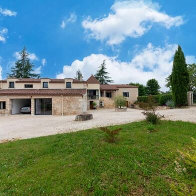 Maison 7 pièces 472500 €