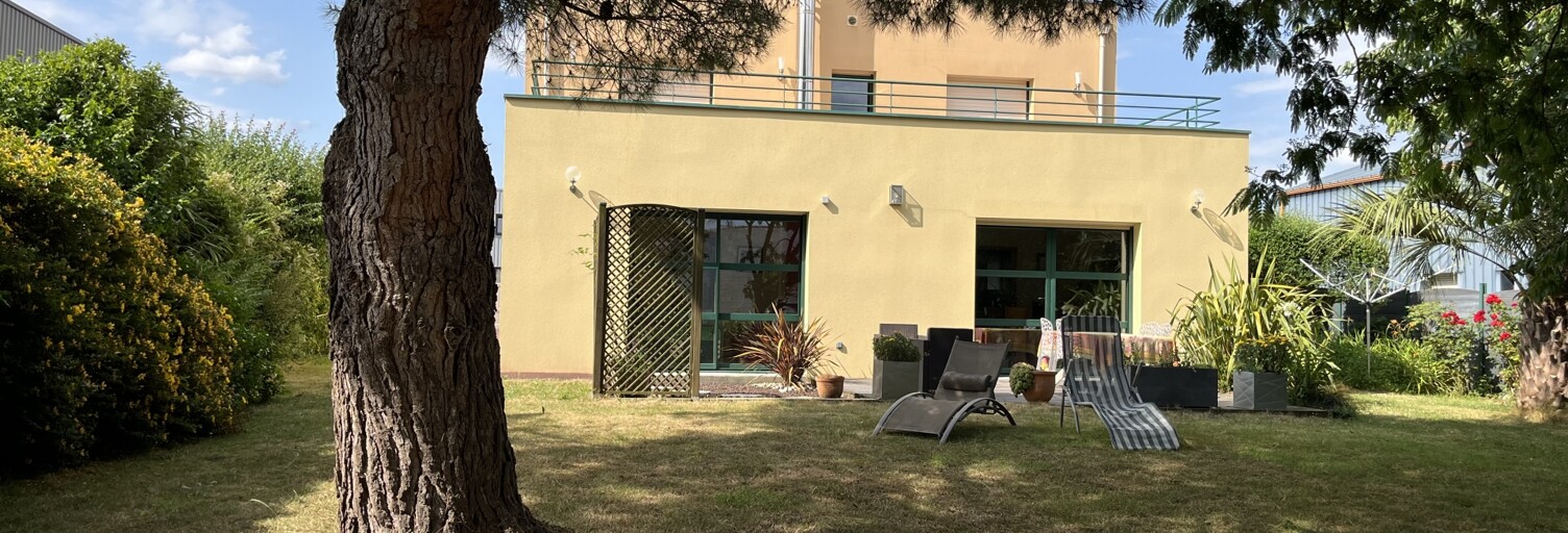 Maison 8 Pièces 237 m² à vendre à La Chapelle-des-Fougeretz (35520)