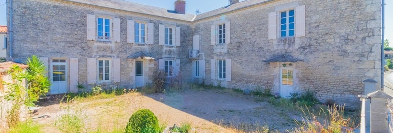 Maison 8 Pièces 232 m² à vendre à Nalliers (85370)