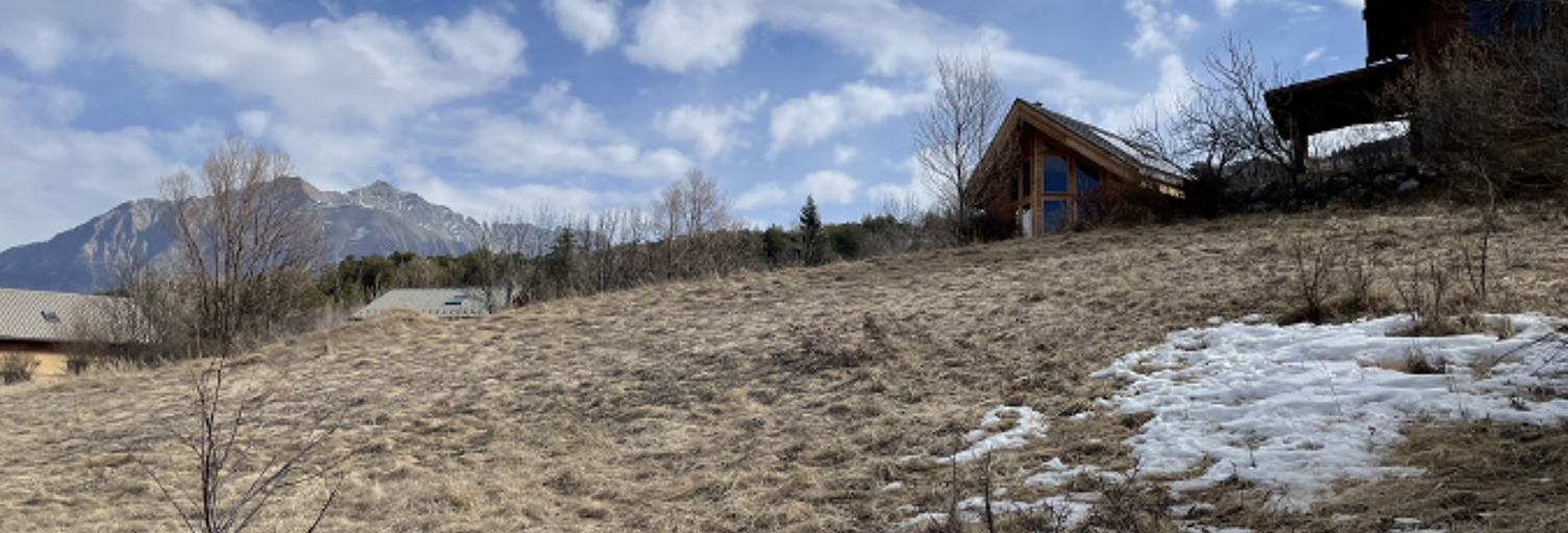 Terrain  2310 m² à vendre à Enchastrayes (04400)