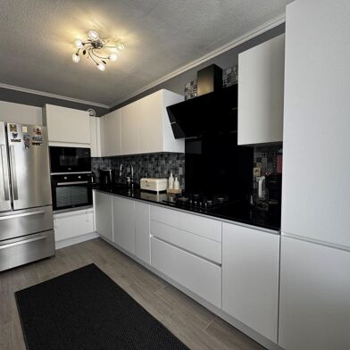 Appartement 4 pièces 245000 €