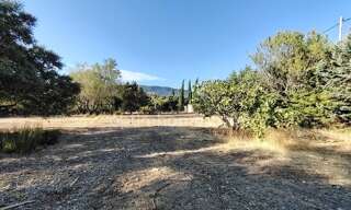 Terrain  1001 m² à vendre à Cucuron (84160)