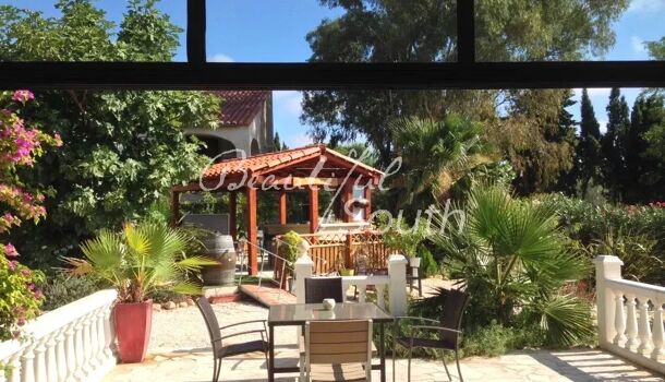 Villa / Maison 27 pièces  à vendre Perpignan 66000