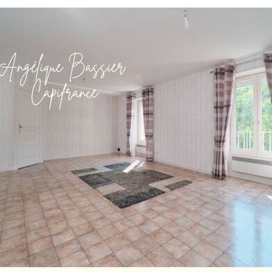 Appartement 3 pièces 145000 €