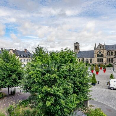 Maison 8 pièces 911600 €