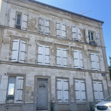 Immeuble  370000 €