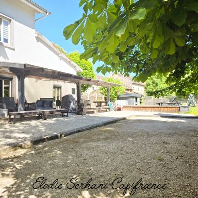 Maison 9 pièces 348000 €